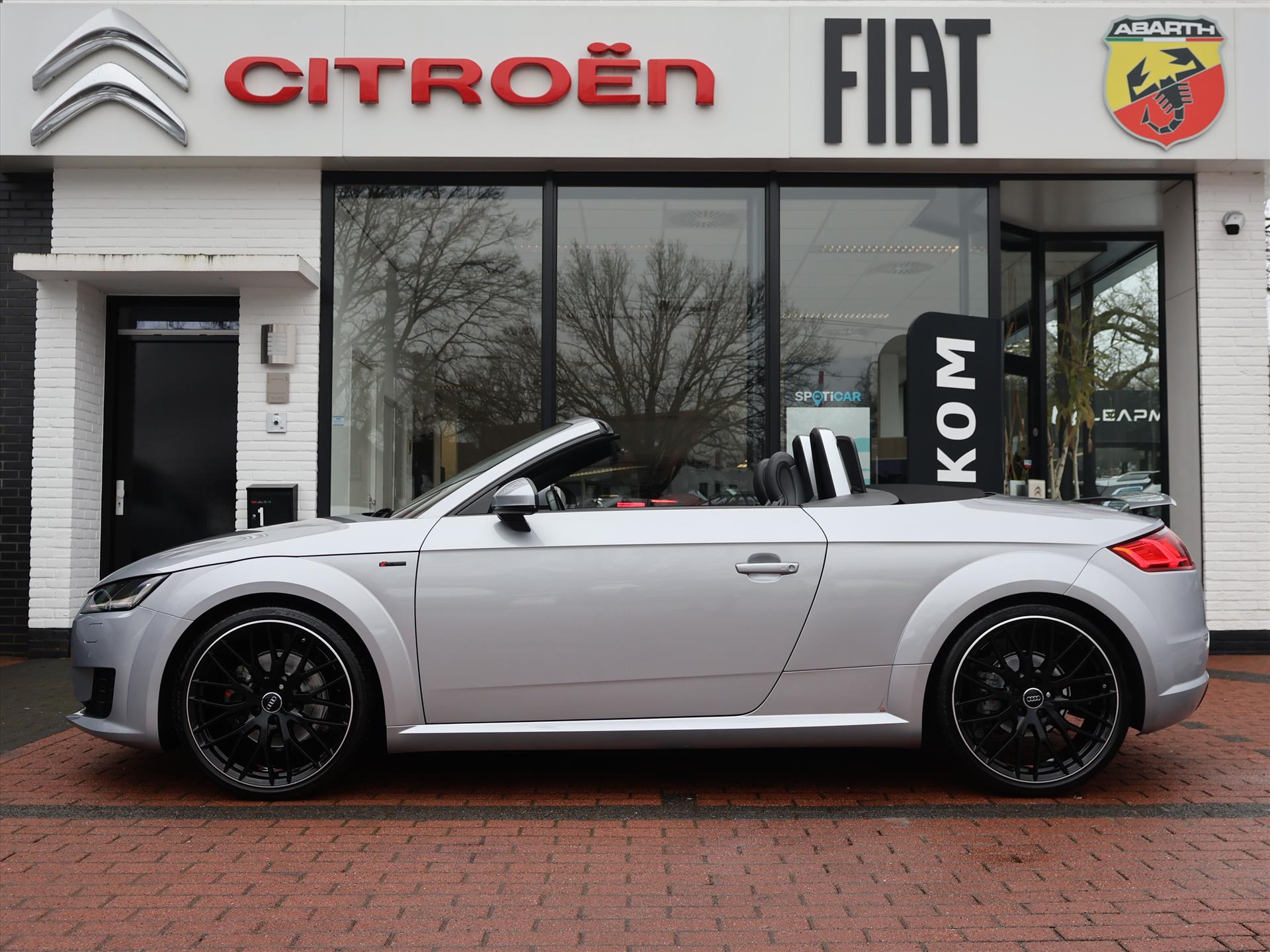 Audi TT Roadster 1.8 TFSI 180PK Pro Line RS Edition, Rijklaarprijs | Climate Control | Stoelverwarming | 20 inch wielen | Camera - Afbeelding 3