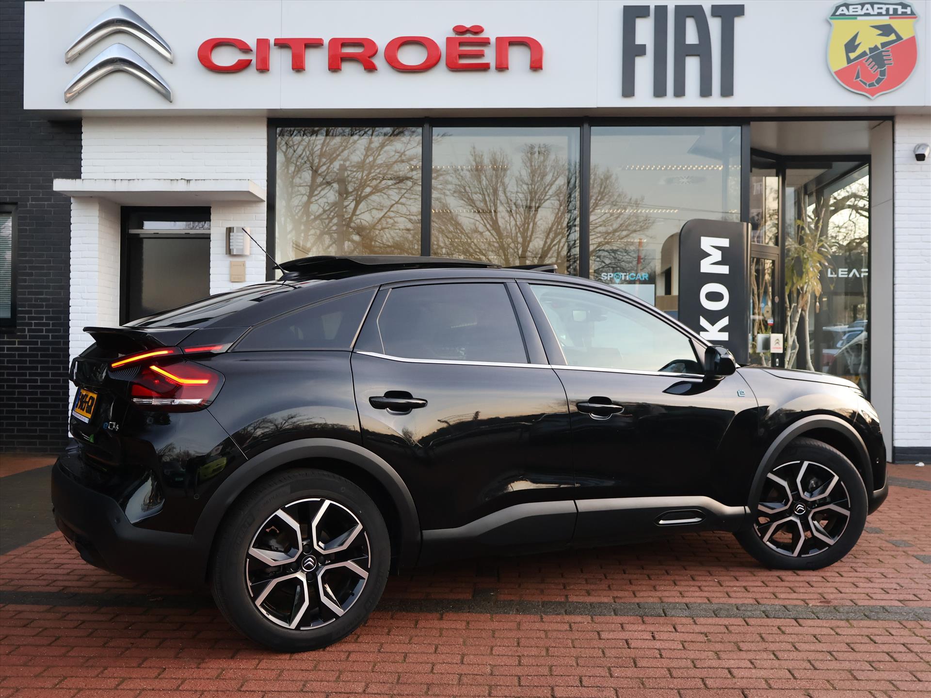 Citroën ë-C4 EV 50kWh 136PK Shine Pack Business, Rijklaarprijs | Panoramadak | Leder | Stoelverwarming - Afbeelding 4