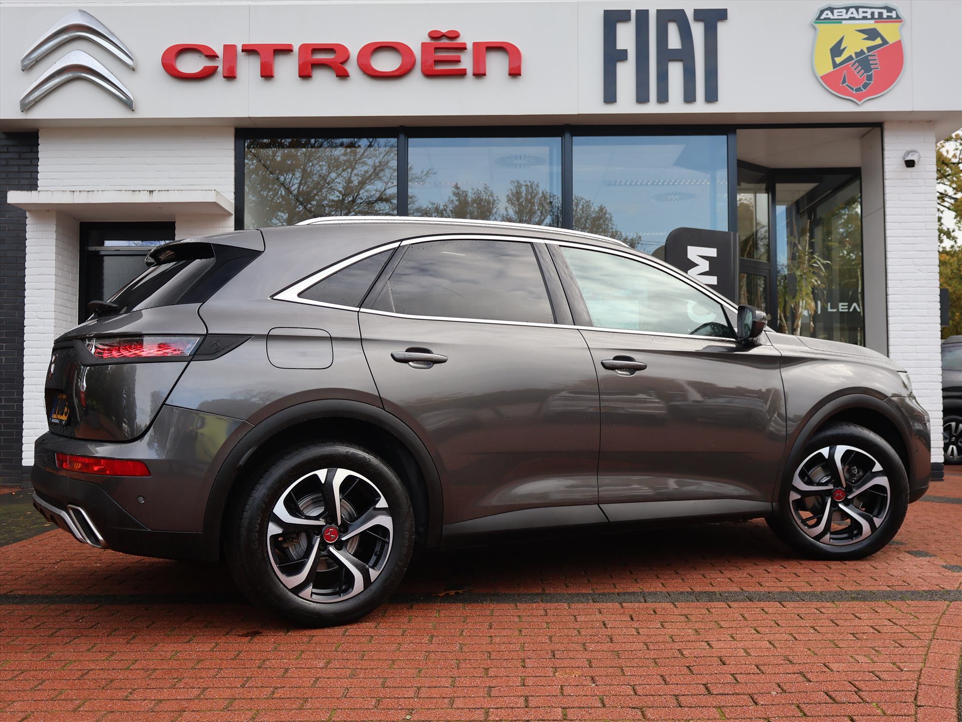 DS DS 7 Crossback 1.6 PureTech 180PK EAT8 Automaat Executive, Rijklaarprijs | Panoramadak | Trekhaak | Leder | Stoelverwarming - Afbeelding 4