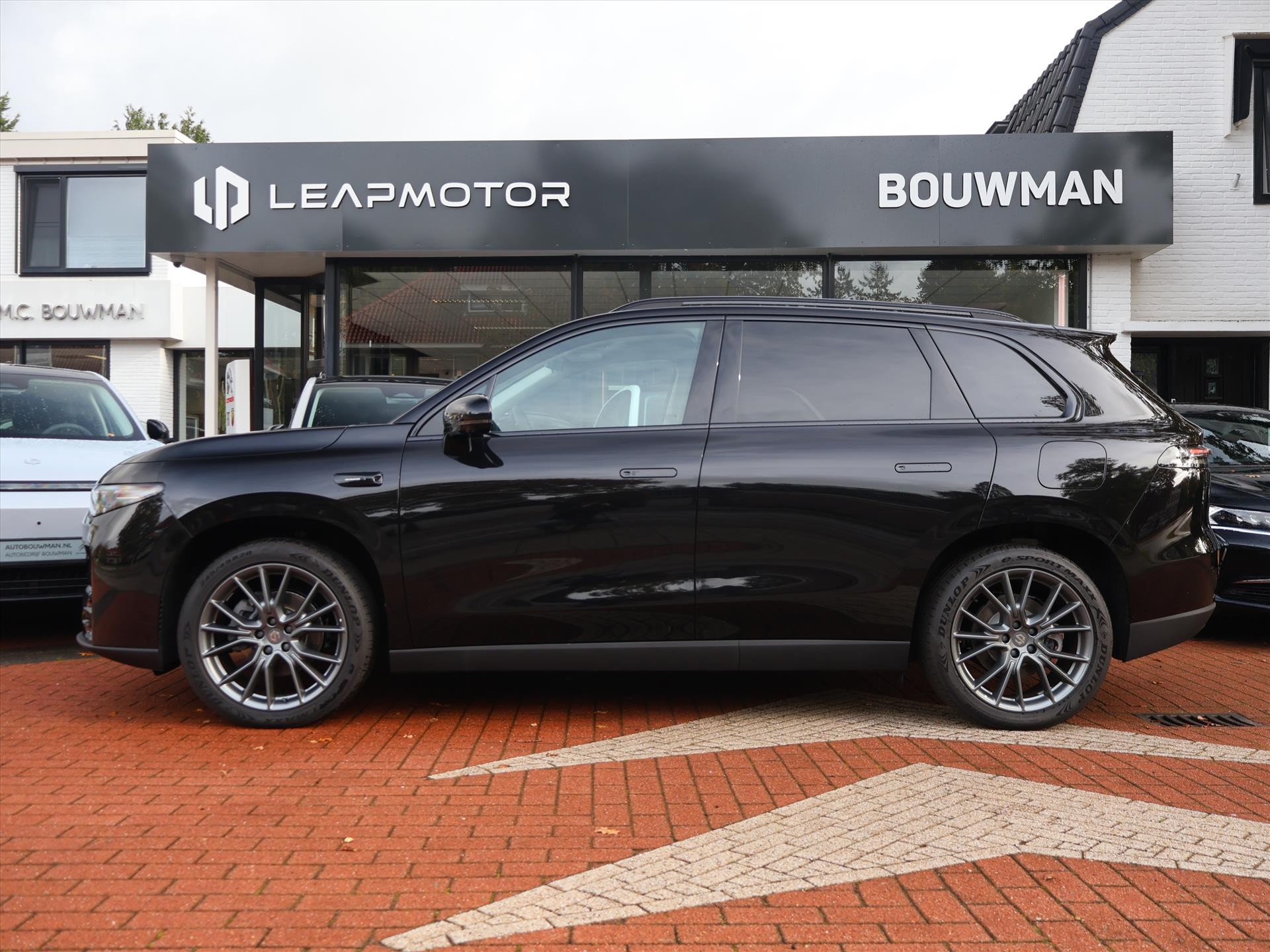 Leapmotor C10 REEV Plug-in hybride 28,4 kWh 215PK Automaat Design NIEUW, Rijklaarprijs | Panoramadak | Camera 360 | Adaptieve Cruise Control - Afbeelding 3