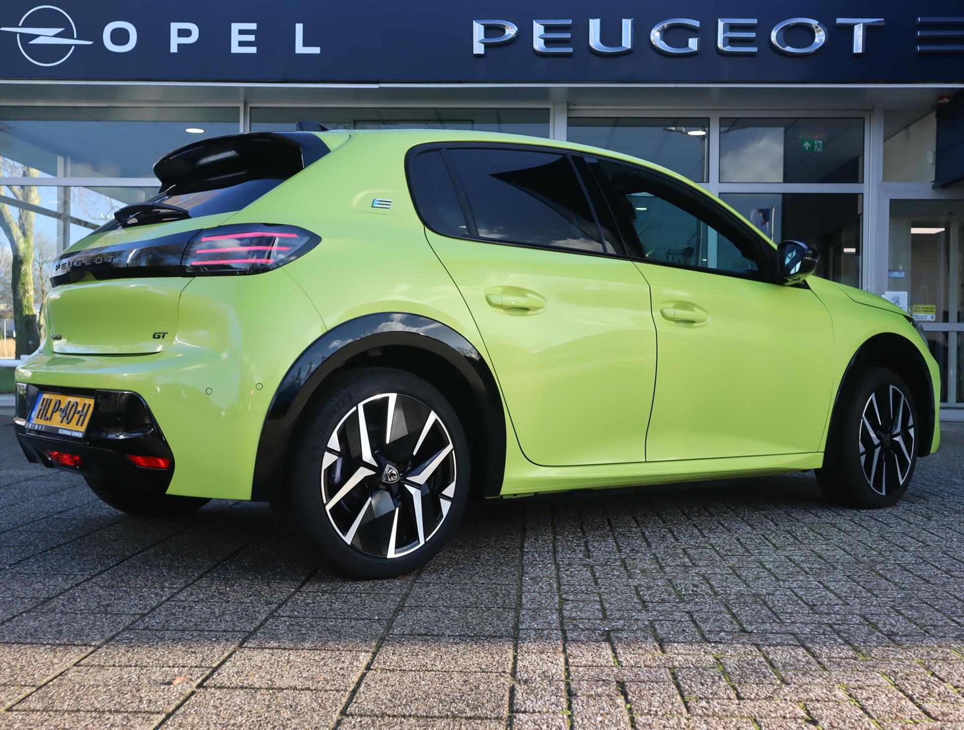Peugeot e-208 GT EV 51kWh 156pk, Rijklaarprijs, Alcantara bekleding Stoelverwarming Adaptieve cruise control 360° Camera - Afbeelding 4