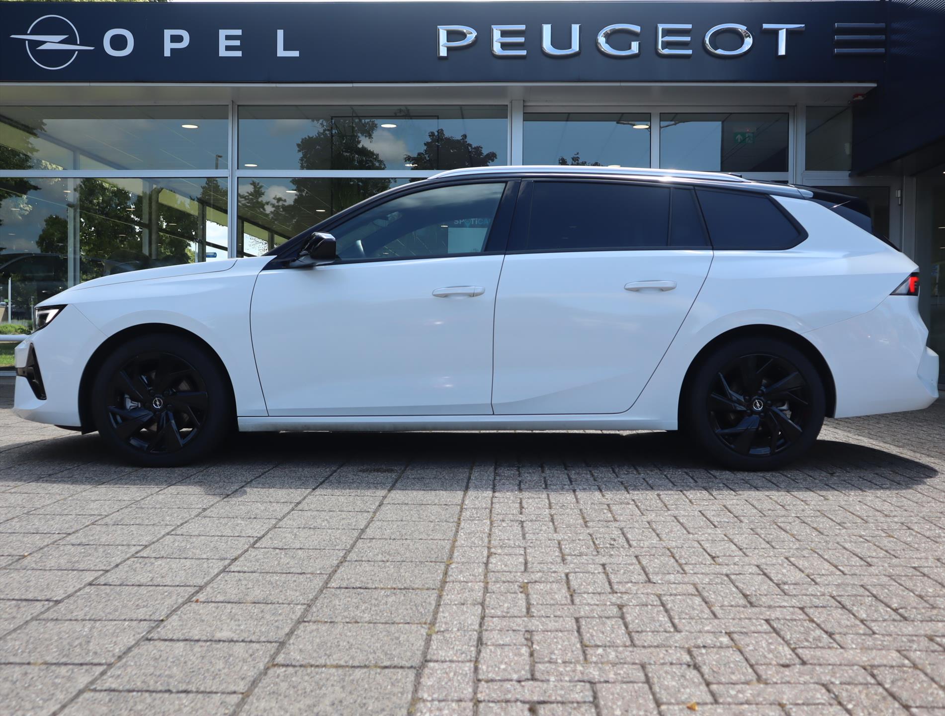 Opel Astra Sports Tourer GS - Level 4 1.2 Turbo 130pk, Rijklaarprijs, Navigatie 360° Camera Adaptieve Cruise - Afbeelding 2