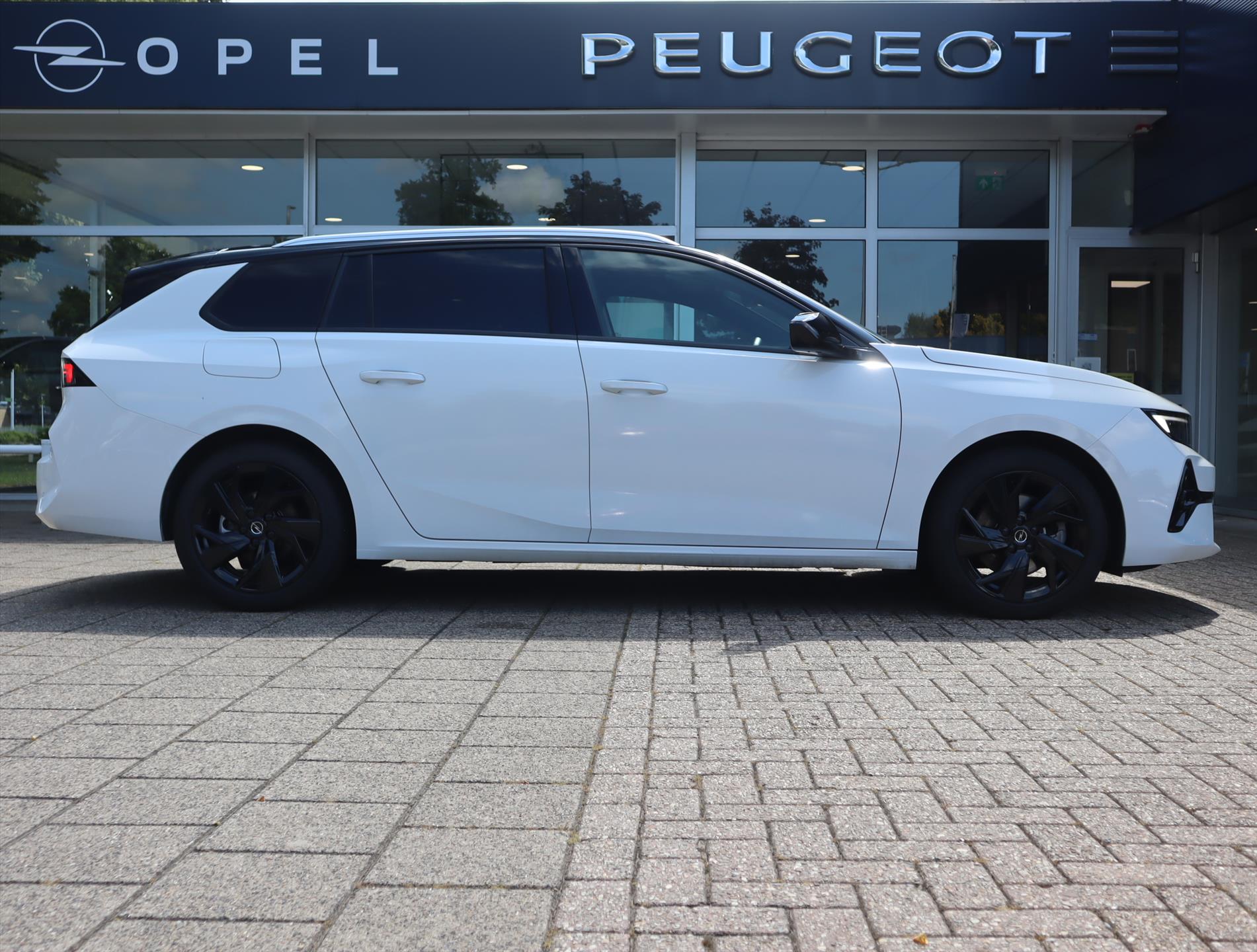 Opel Astra Sports Tourer GS - Level 4 1.2 Turbo 130pk, Rijklaarprijs, Navigatie 360° Camera Adaptieve Cruise - Afbeelding 3