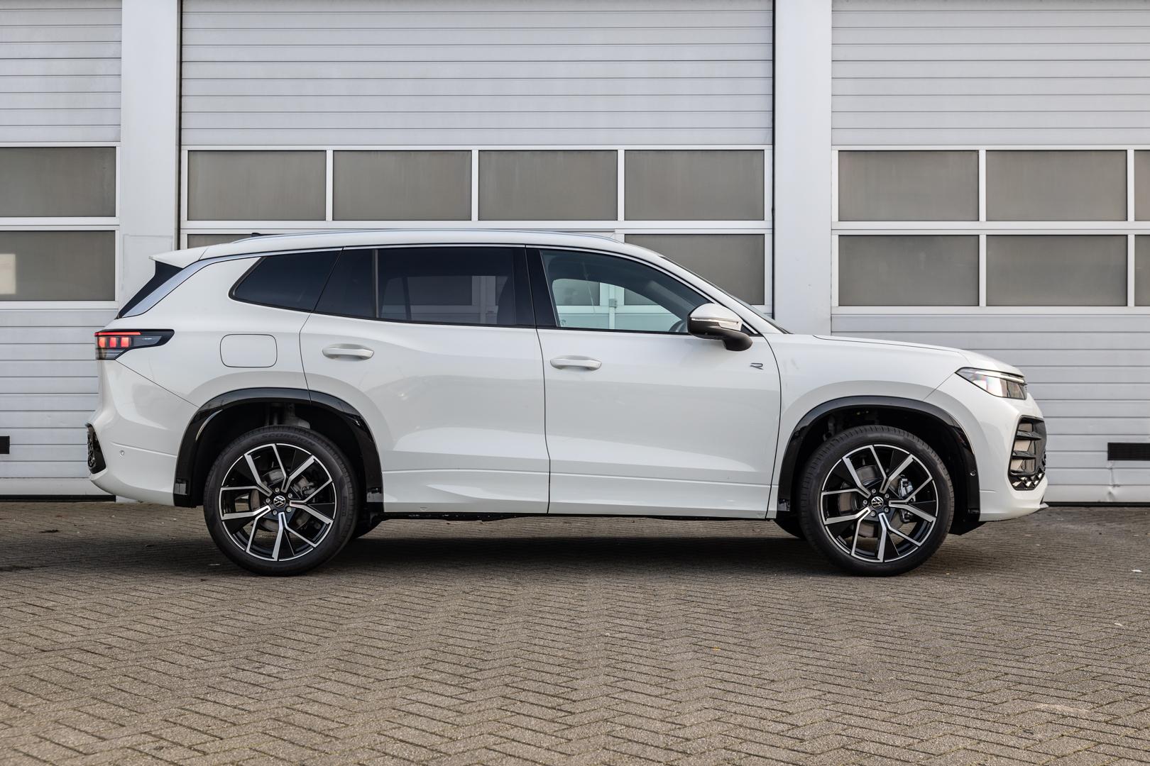 Volkswagen Tayron 1.5 eTSI 150pk DSG R-Line Edition 7p. - Afbeelding 3