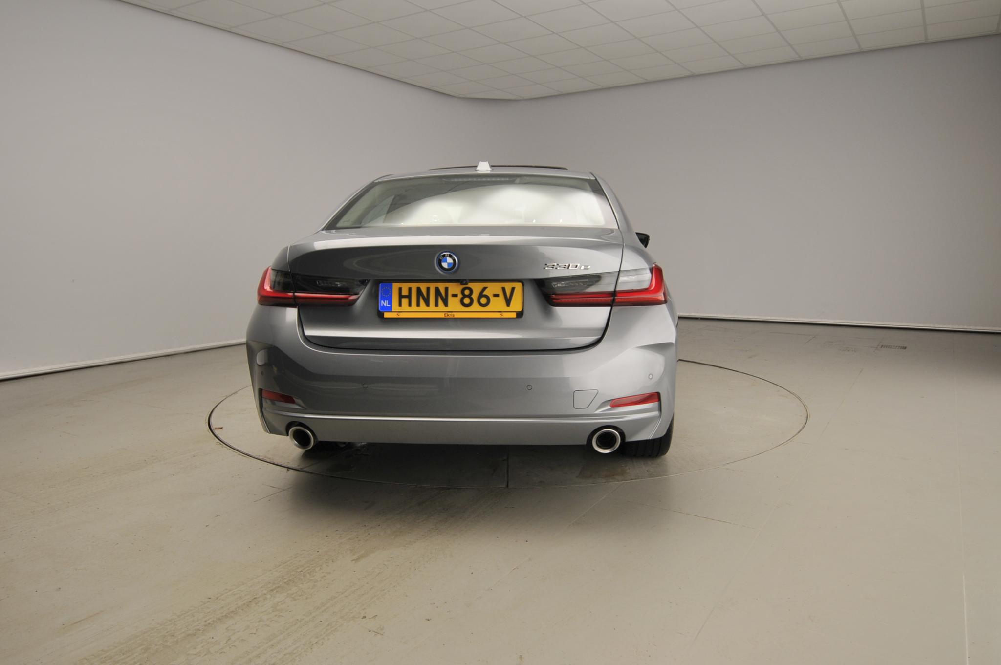 BMW 3 Serie Sedan 330e - Afbeelding 3