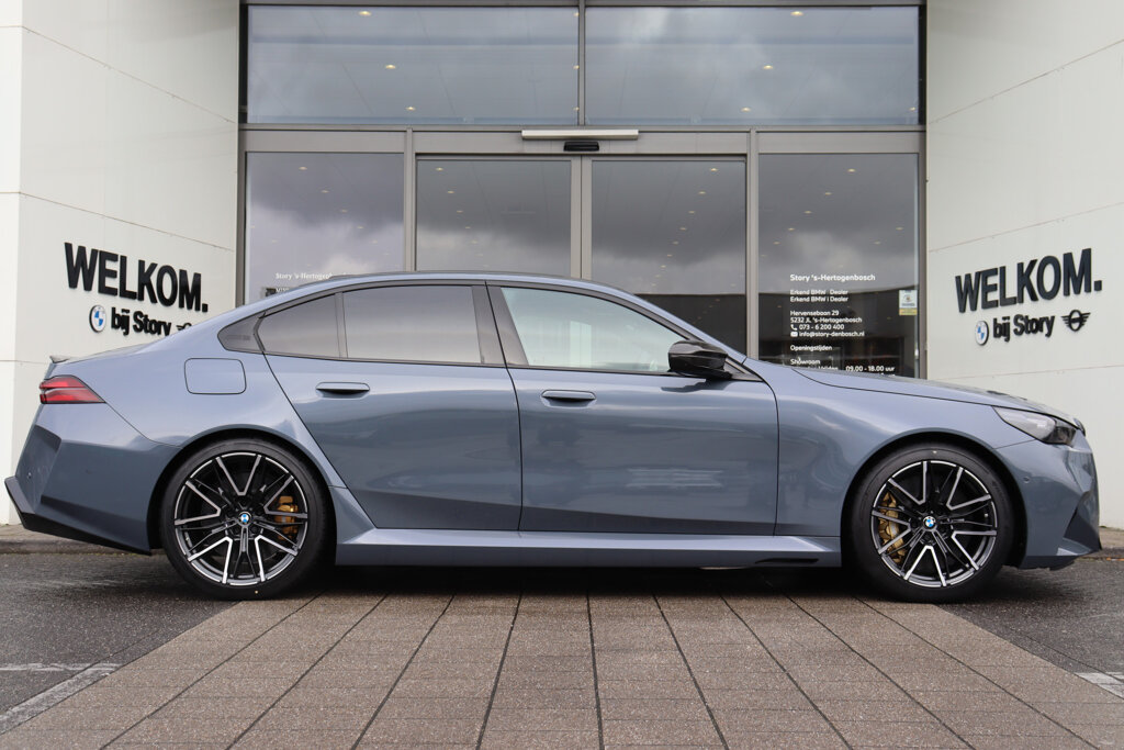 BMW M5 11