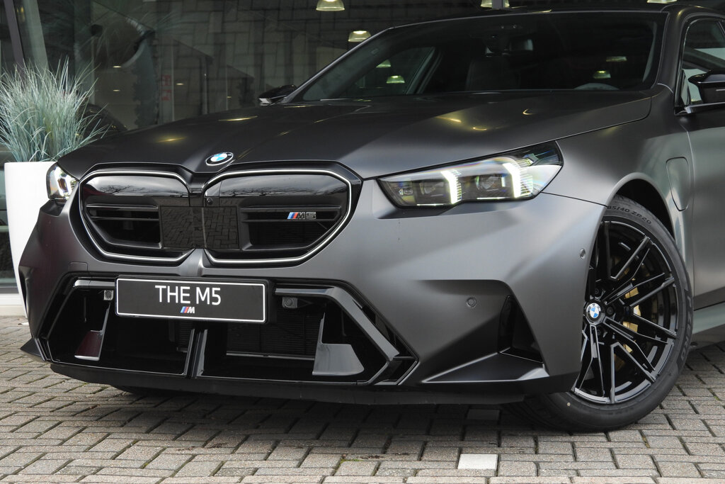 BMW M5 6
