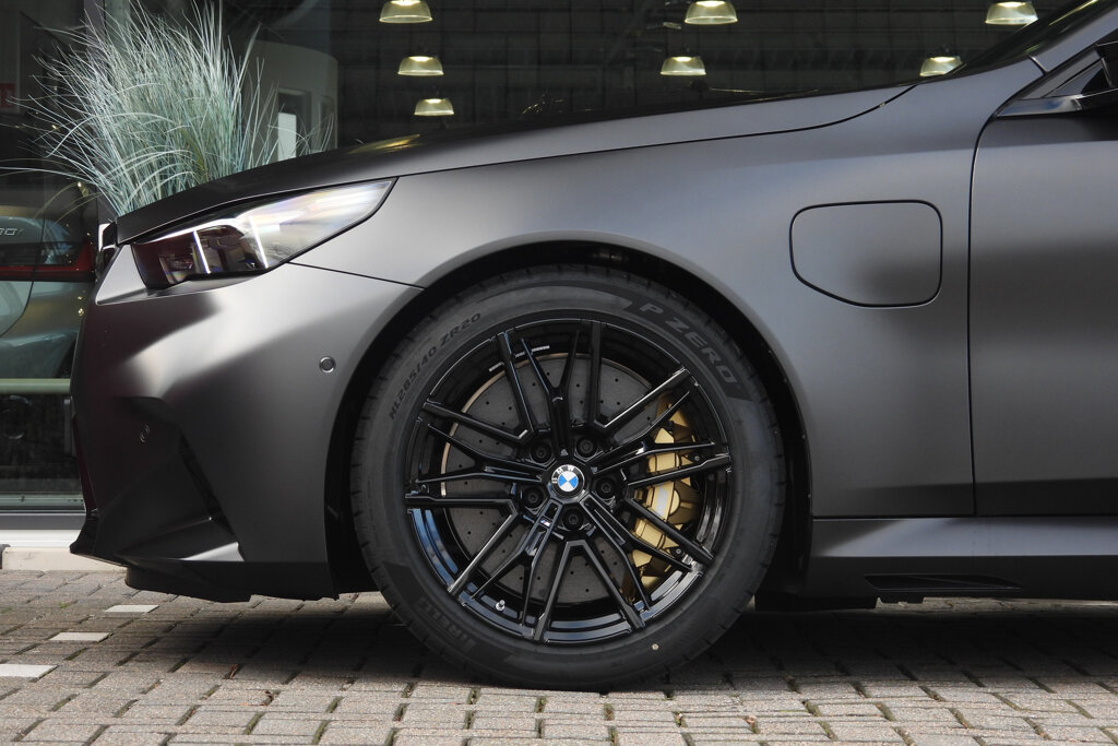 BMW M5 24