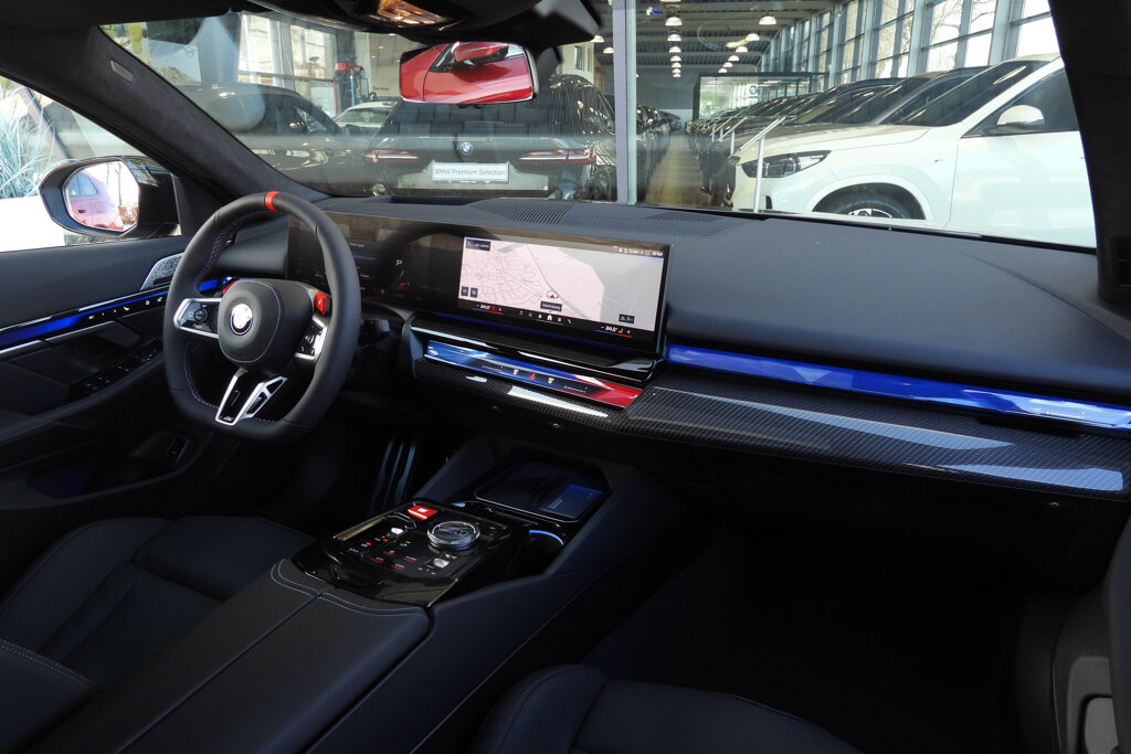 BMW M5 40