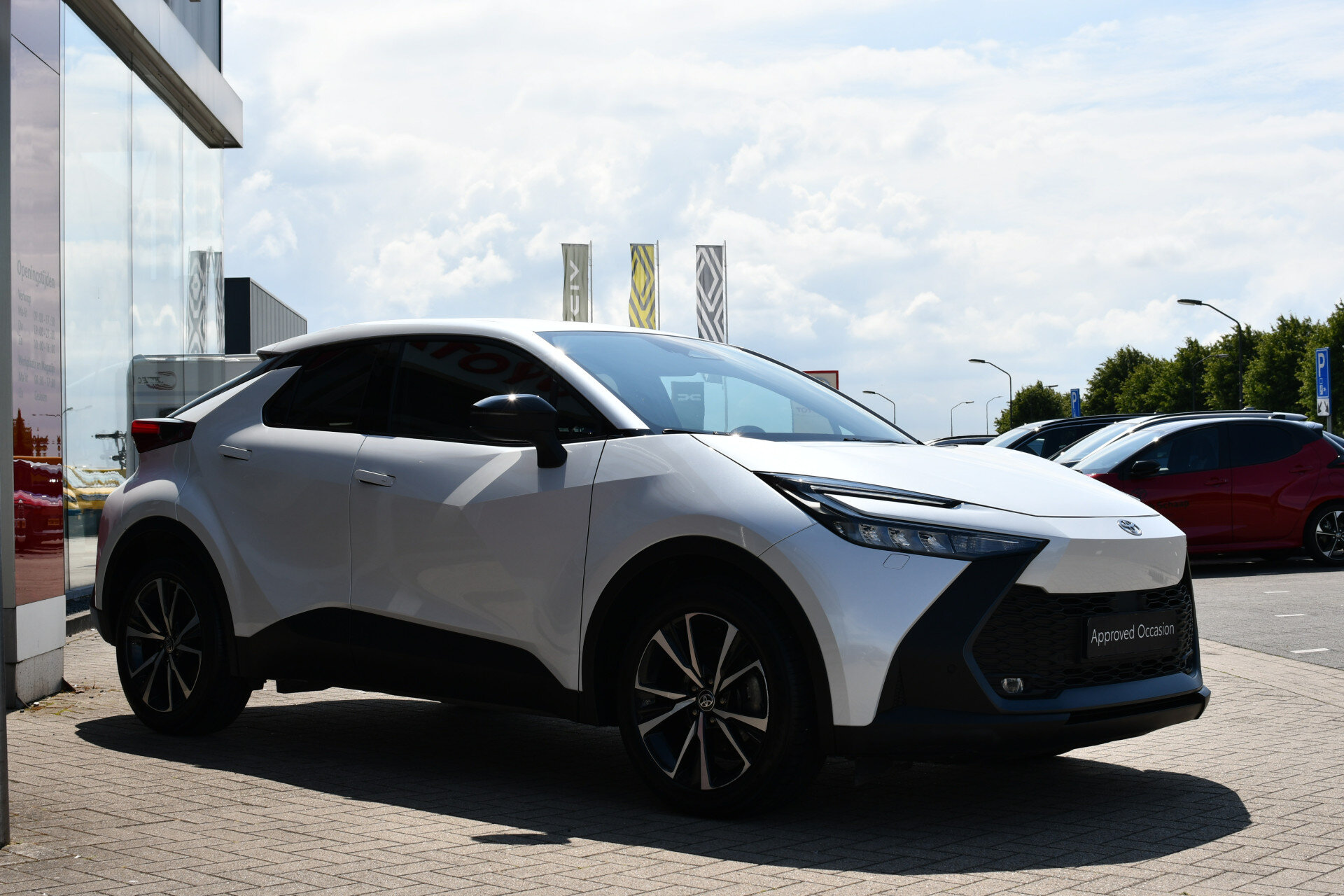 Toyota C-HR 1.8 Hybrid 140 Dynamic Limited Automaat 140pk - Afbeelding 3