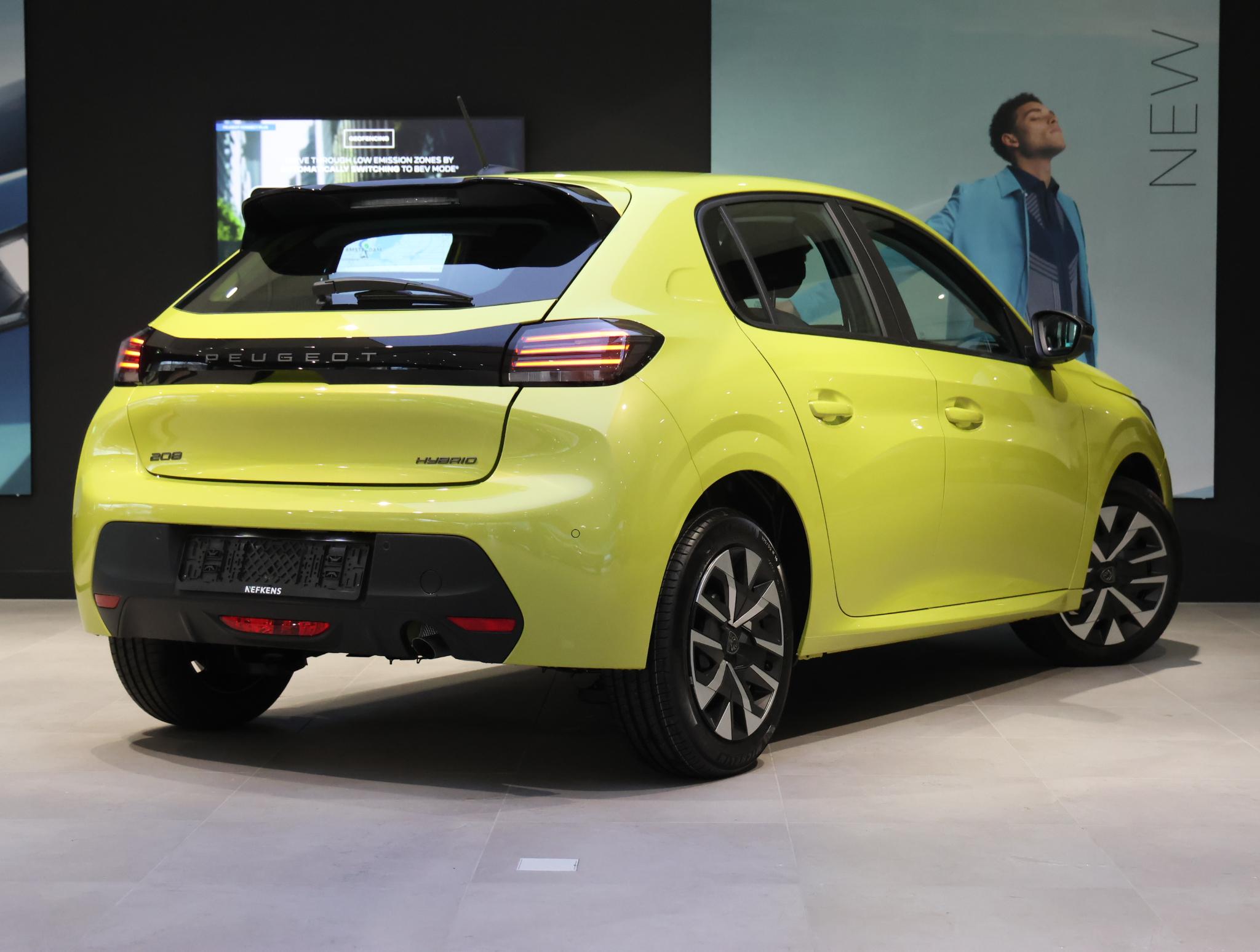 Peugeot 208 Style Hybrid 110 pk Automaat - Afbeelding 3