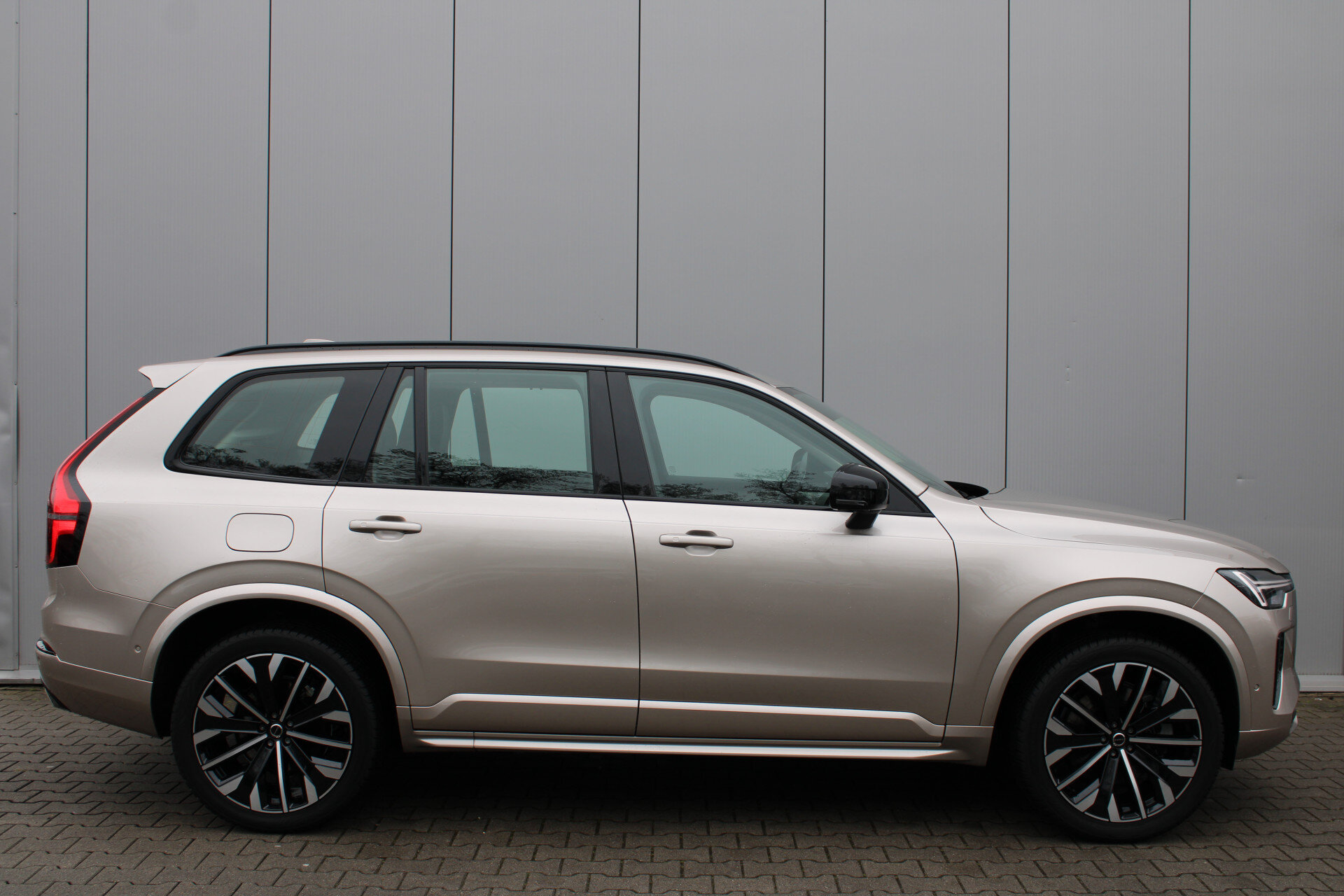 Volvo XC90 T8 Plug-in hybrid AWD Ultra Dark - Afbeelding 5