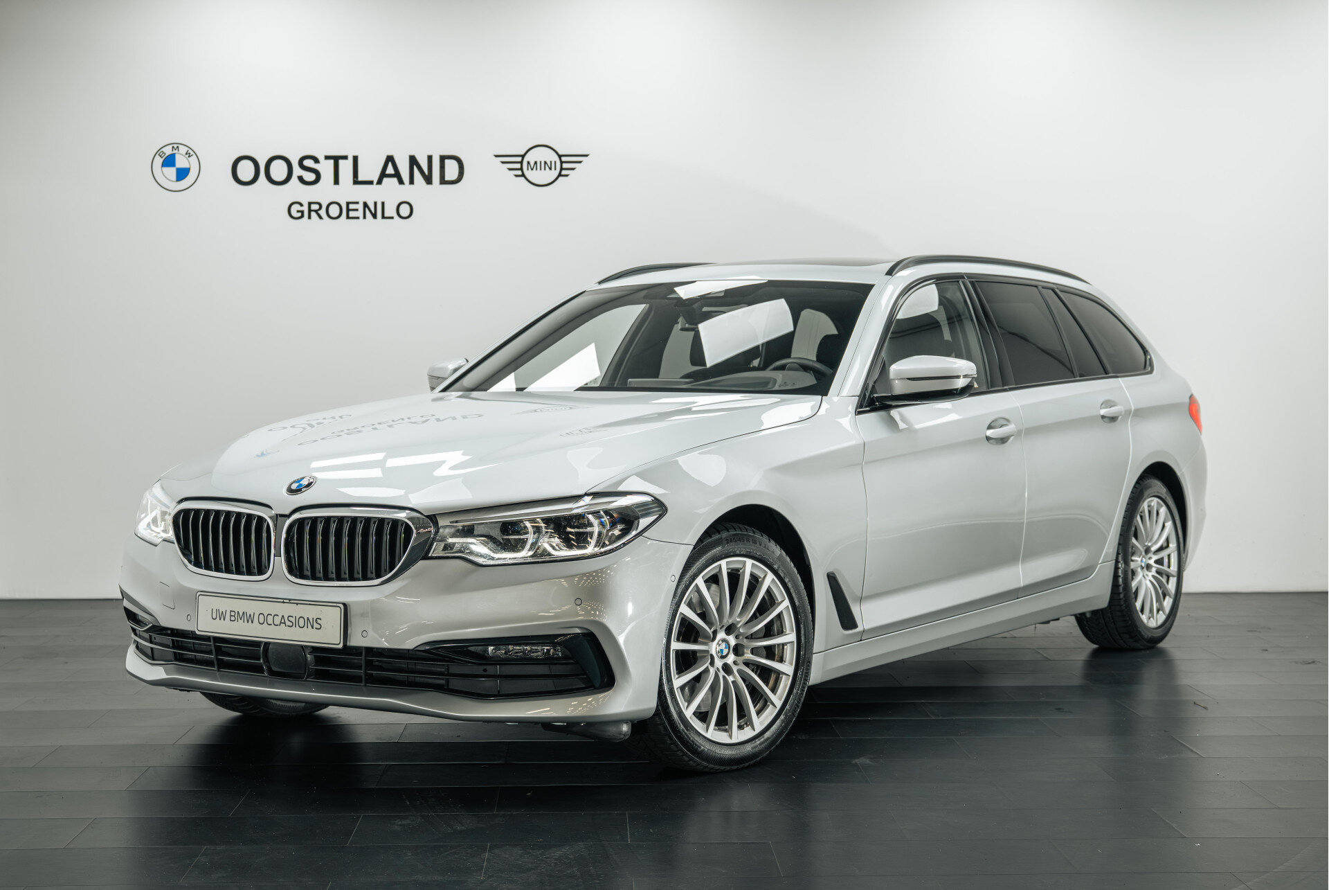 BMW 5 Serie Touring 540i xDrive Sport Line Automaat
