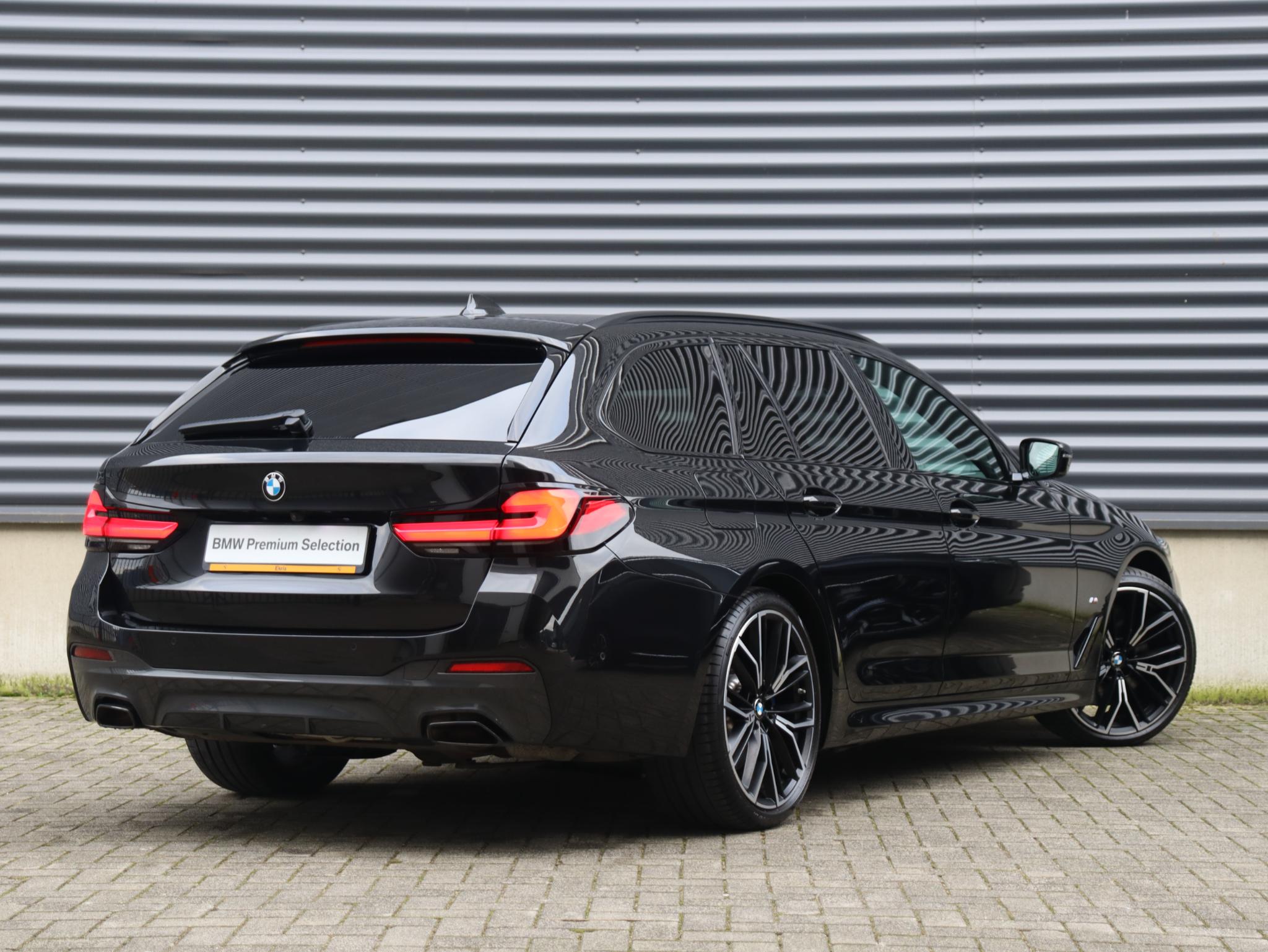 BMW 5-serie Touring 540i xDrive - Afbeelding 2