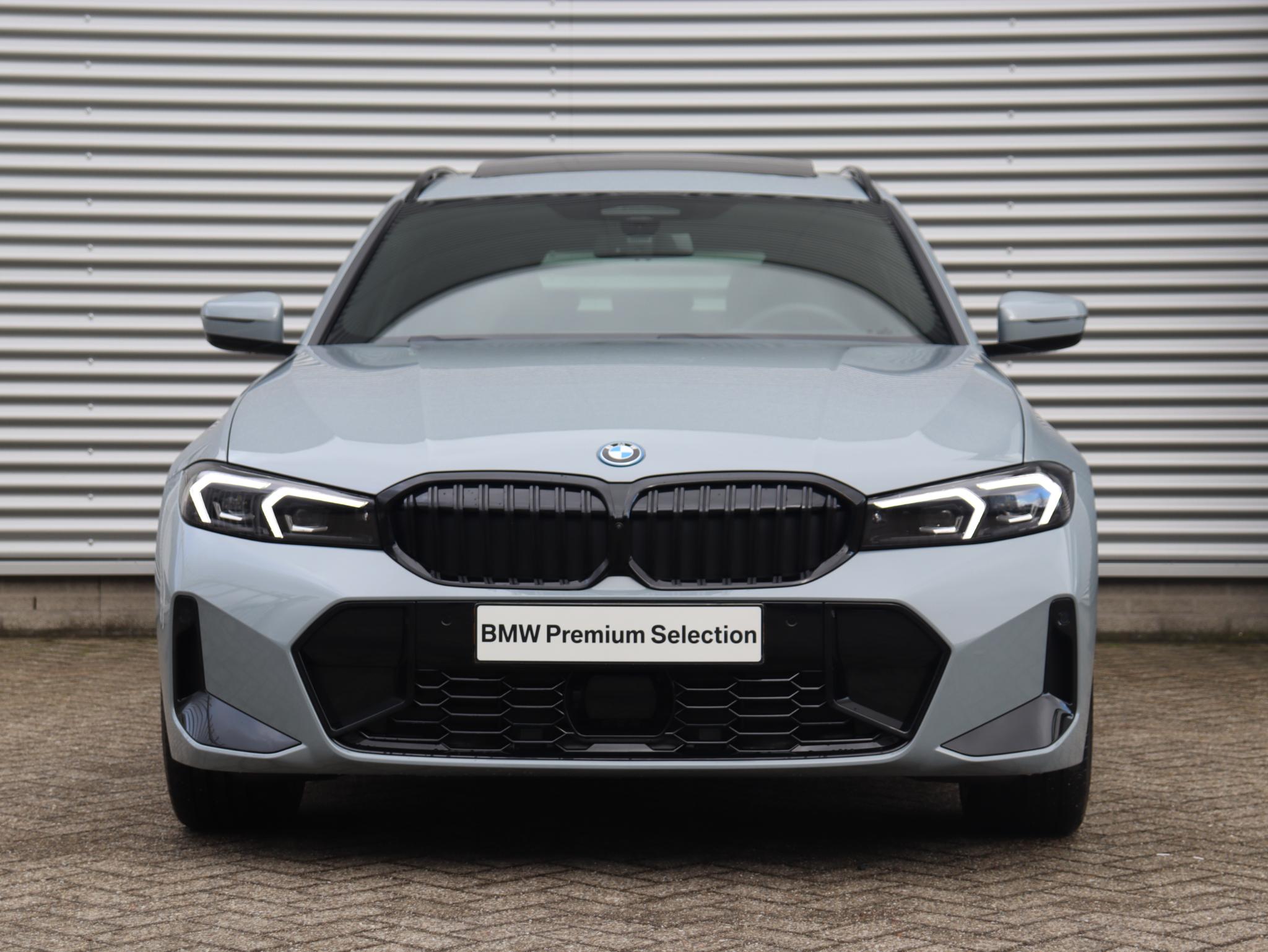 BMW 3 Serie Touring 330e - Afbeelding 3