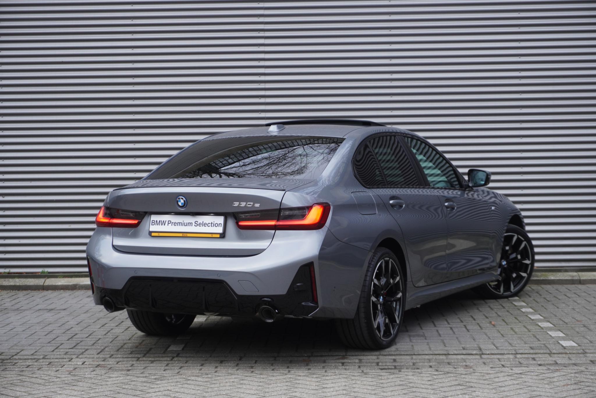 BMW 3 Serie 330e Sedan - Afbeelding 2