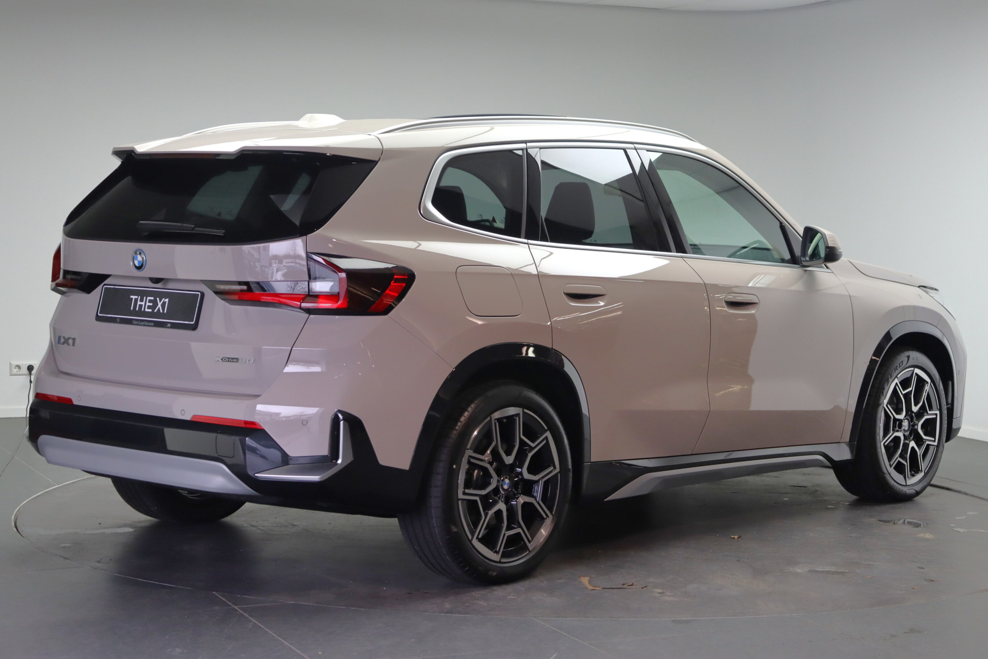 BMW iX1 xDrive30 xLine