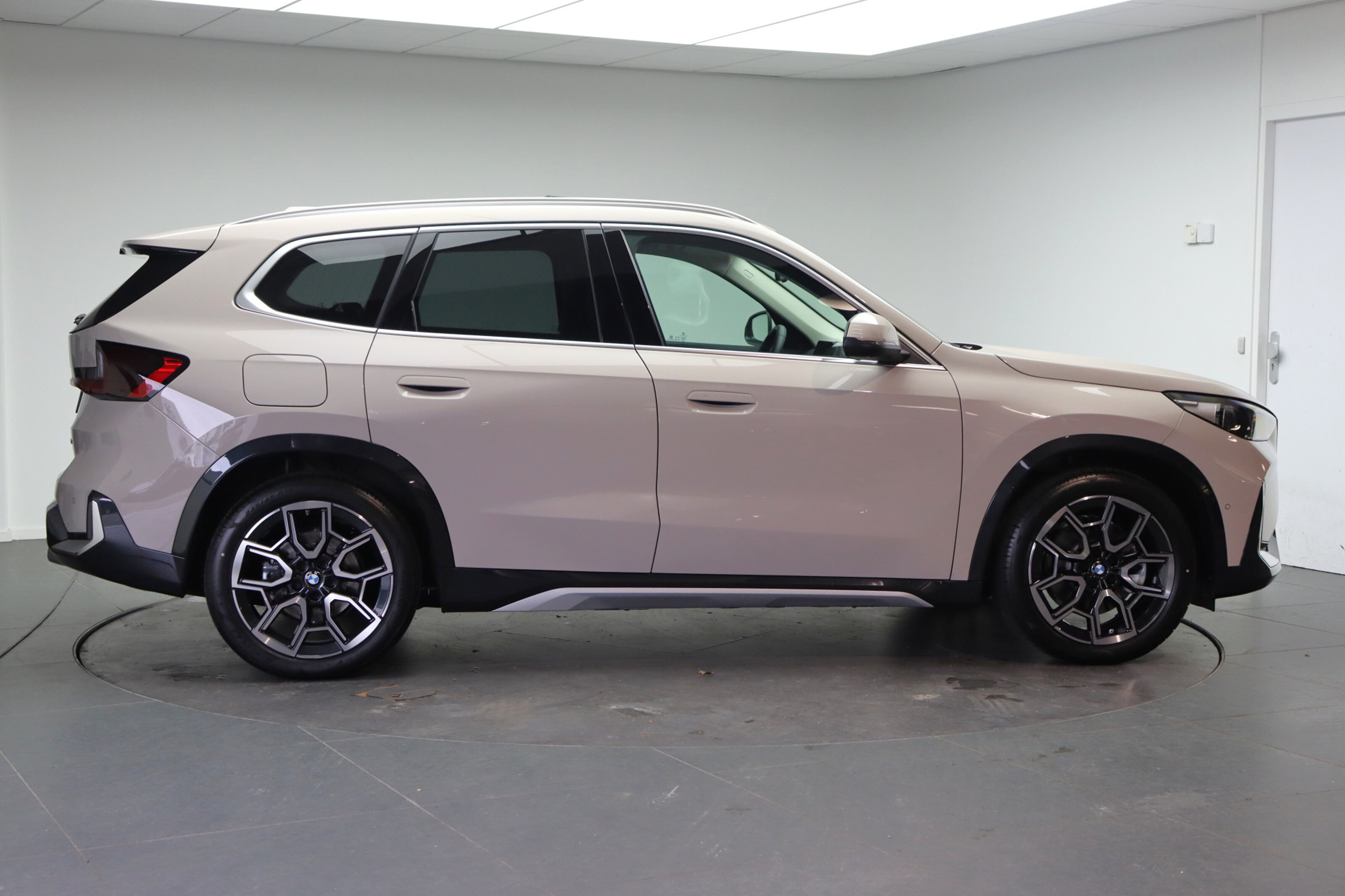 BMW iX1 xDrive30 xLine