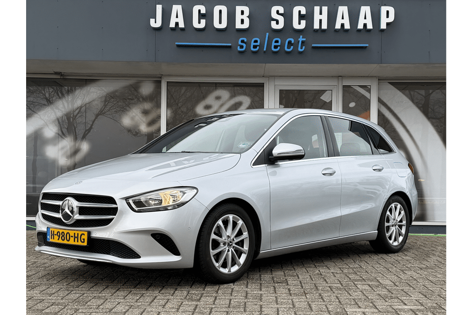 Mercedes-Benz B-Klasse 180 Launch Edition - Afbeelding 1