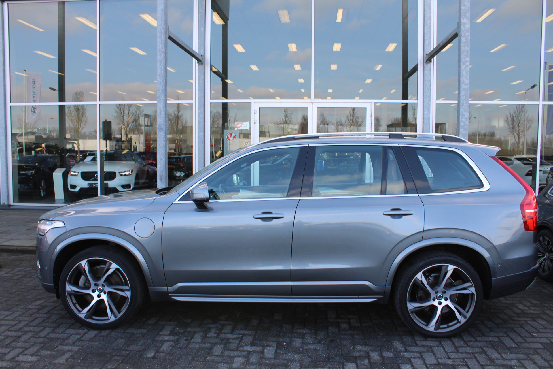 Volvo XC90 T8 Twin Engine AWD Momentum - Afbeelding 2