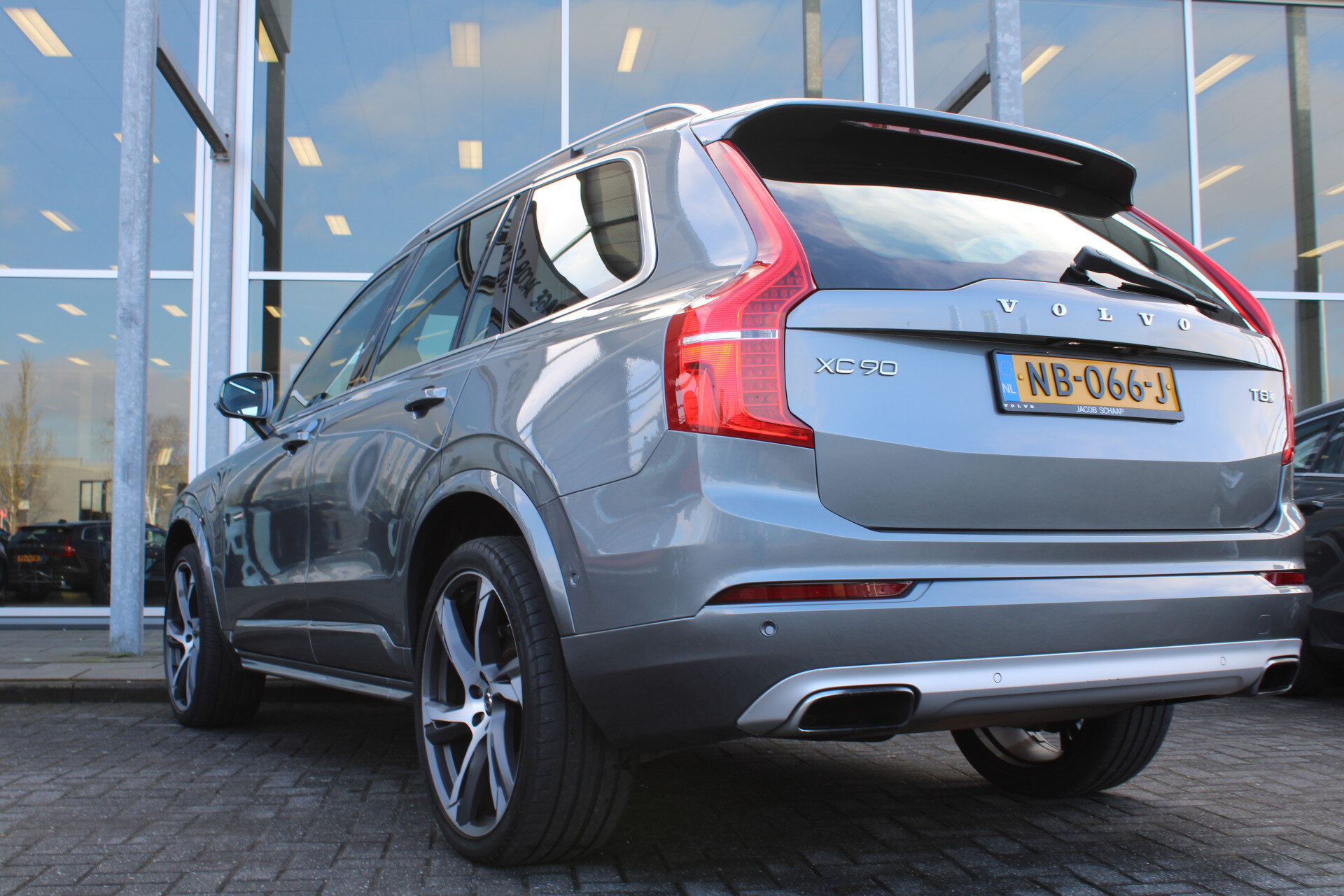 Volvo XC90 T8 Twin Engine AWD Momentum - Afbeelding 3
