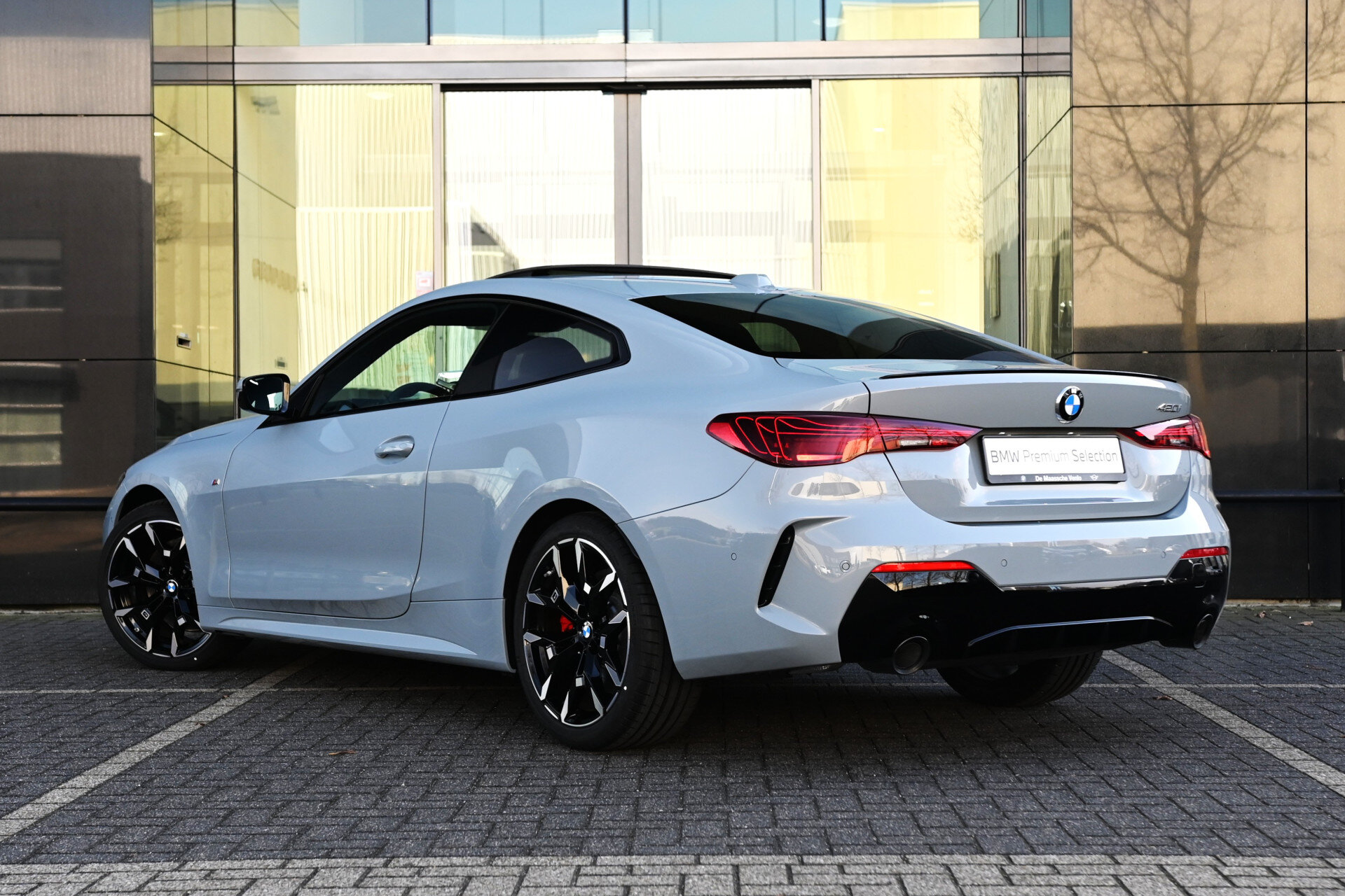 BMW 4 Serie Coupé 420i M Sport Automaat - Afbeelding 2