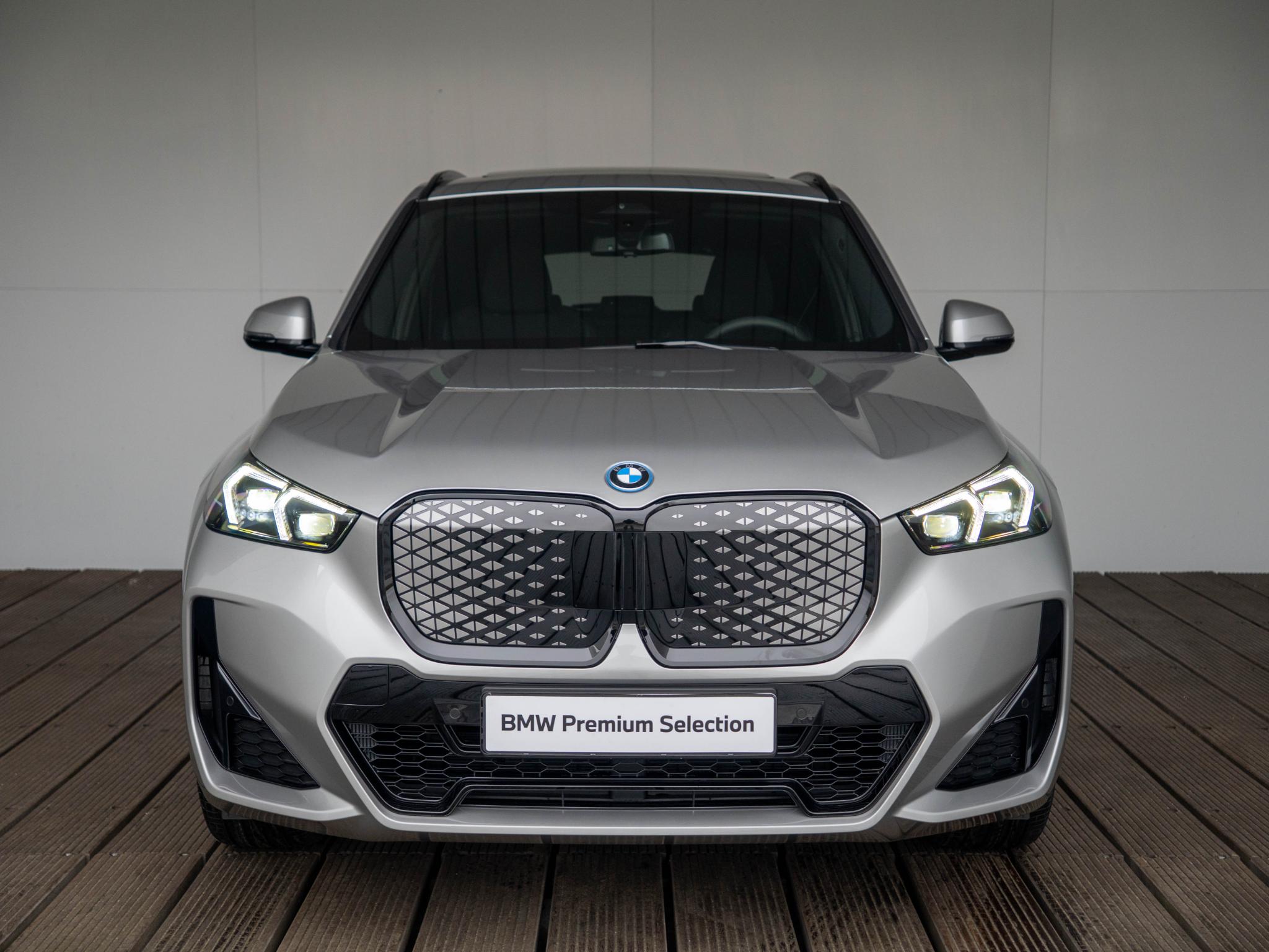 BMW iX1 eDrive20 - Afbeelding 3