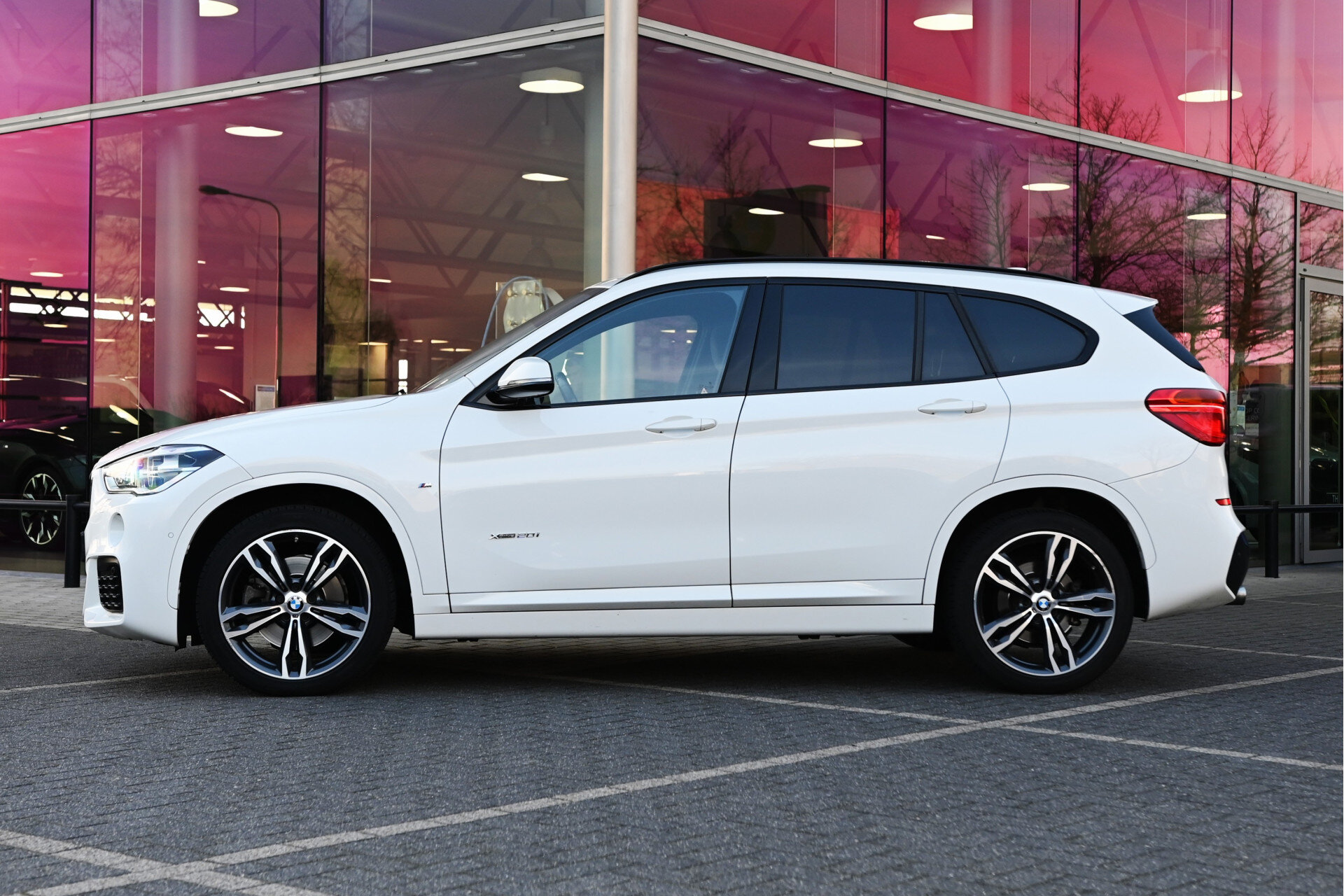 BMW X1 xDrive20i M Sport Automaat - Afbeelding 5