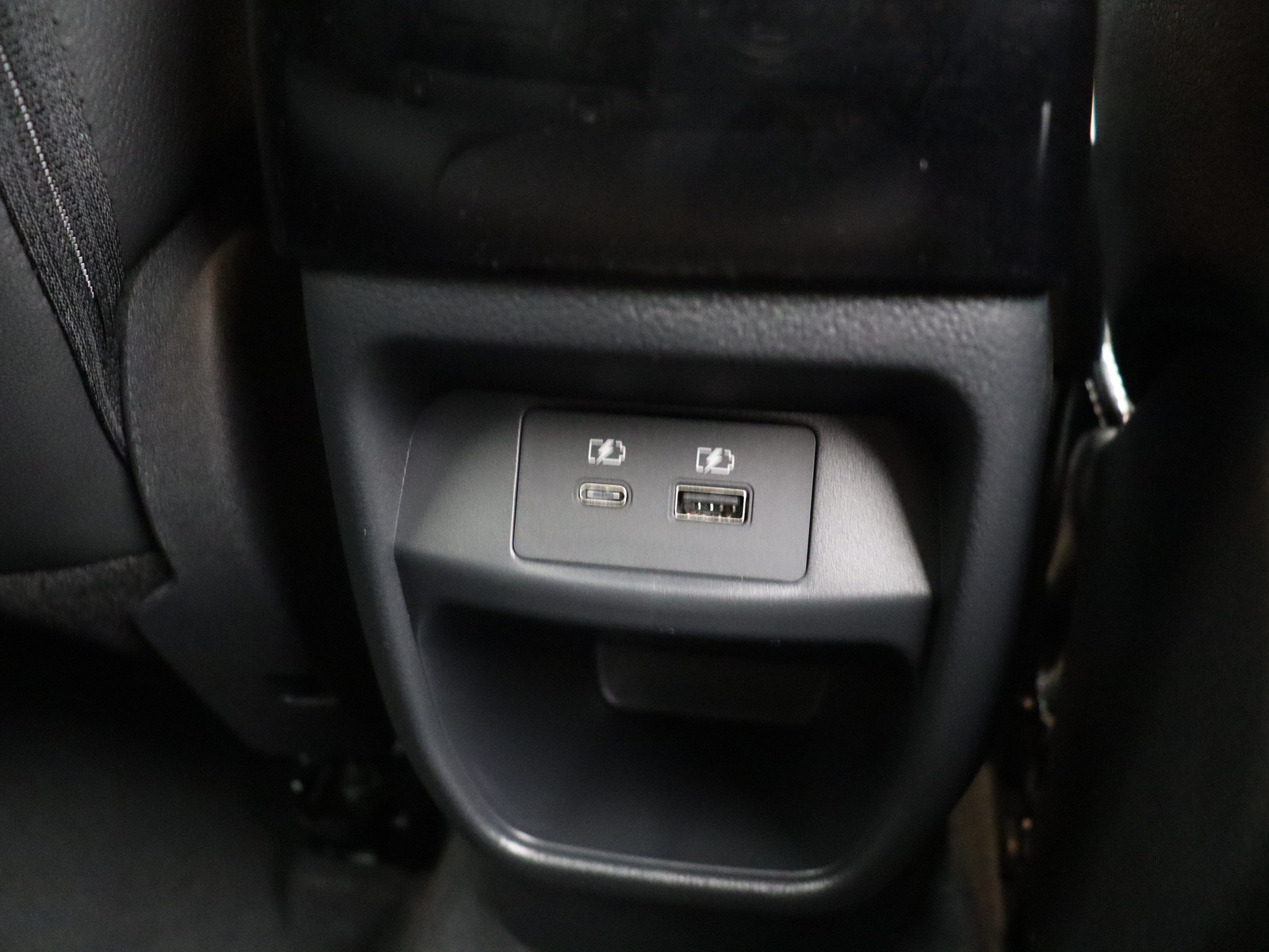 Nissan Juke N-Design + Interior Pack + Cold Pack + Technology Pack 1.6L HYBRID 143 - Afbeelding 5