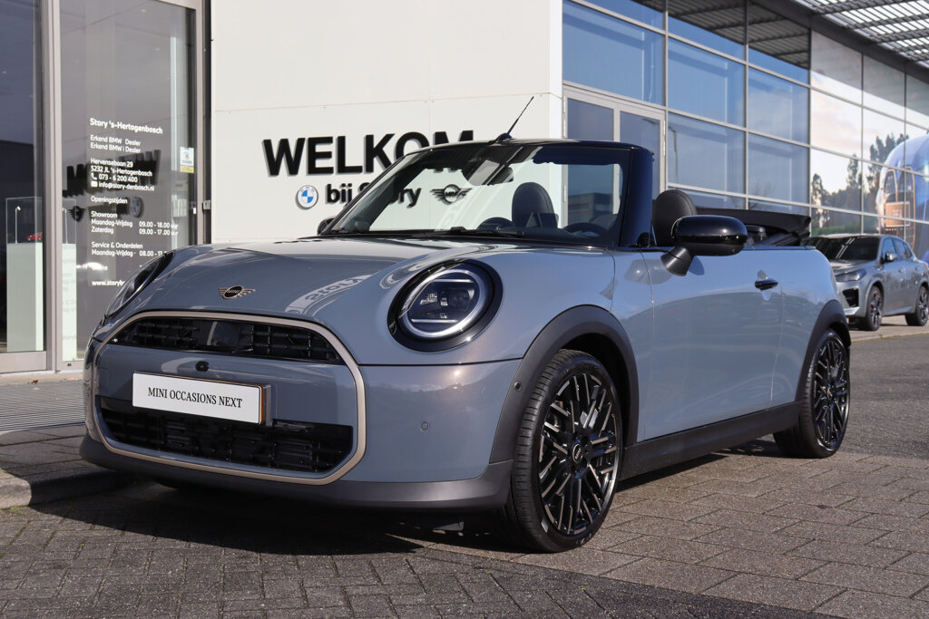 MINI Cooper Cabrio 3