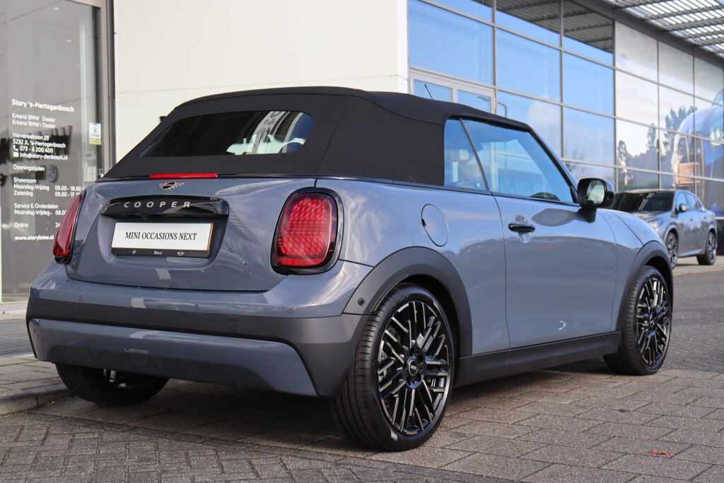 MINI Cooper Cabrio 8