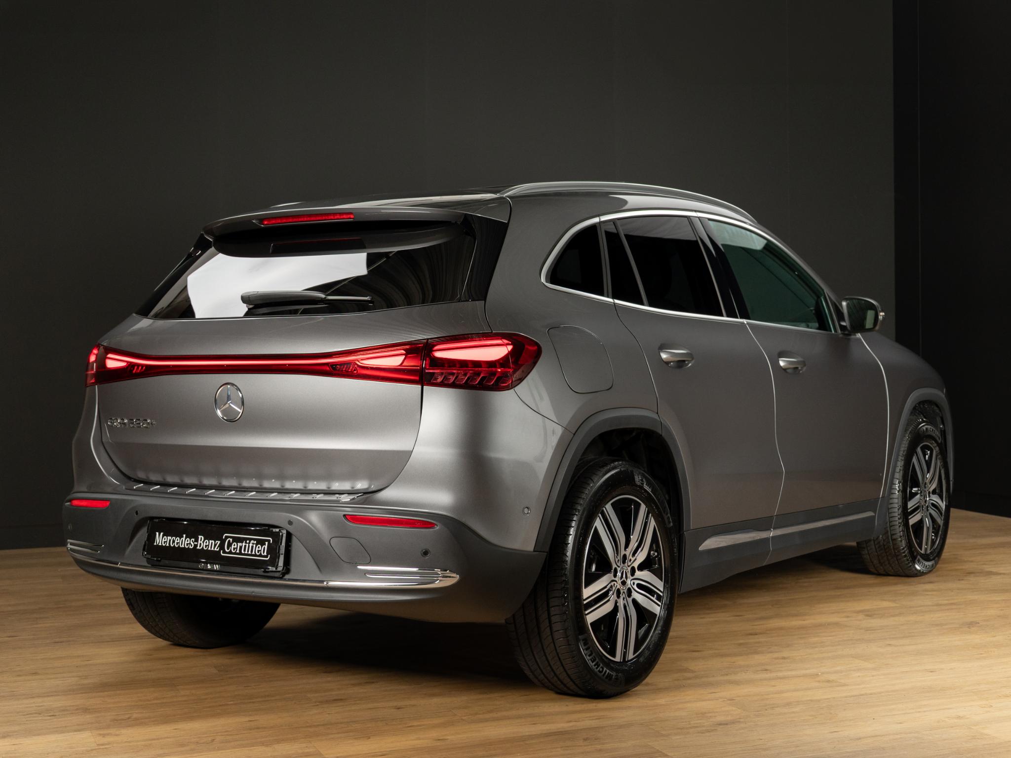 Mercedes-Benz EQA 250+ Business Solution Luxury 71 kWh - Afbeelding 2