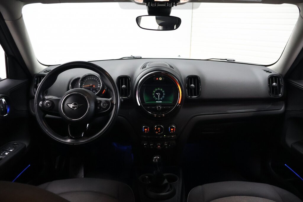 MINI Countryman Mini 1.5 One Business Edition | Stoelverwarming | Navigatie | Climate - Afbeelding 2