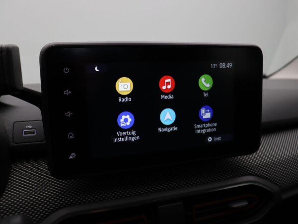 Apple Carplay/Android Auto Apple Carplay/Android Auto