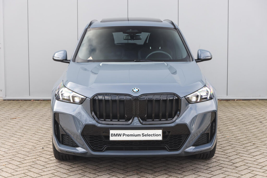 BMW X1 6
