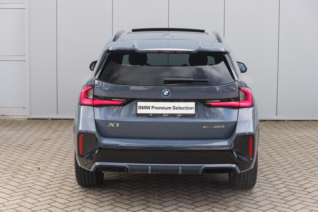 BMW X1 7