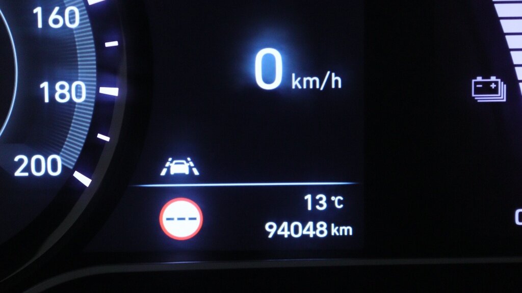 Hyundai Kona EV Premium 64 kWh | SOH 100% | Stoelverwarming | All Seasons | - Afbeelding 4