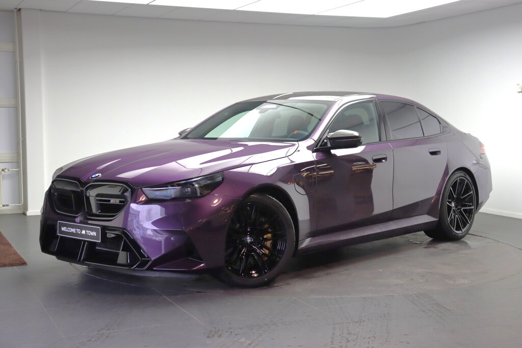 BMW M5 1