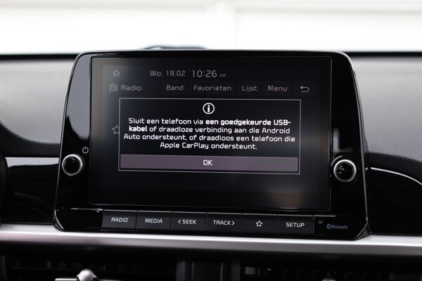 Apple Carplay/Android Auto Apple Carplay/Android Auto