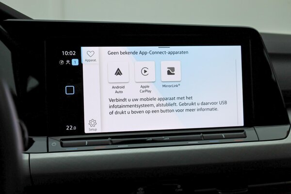 Apple Carplay/Android Auto Apple Carplay/Android Auto