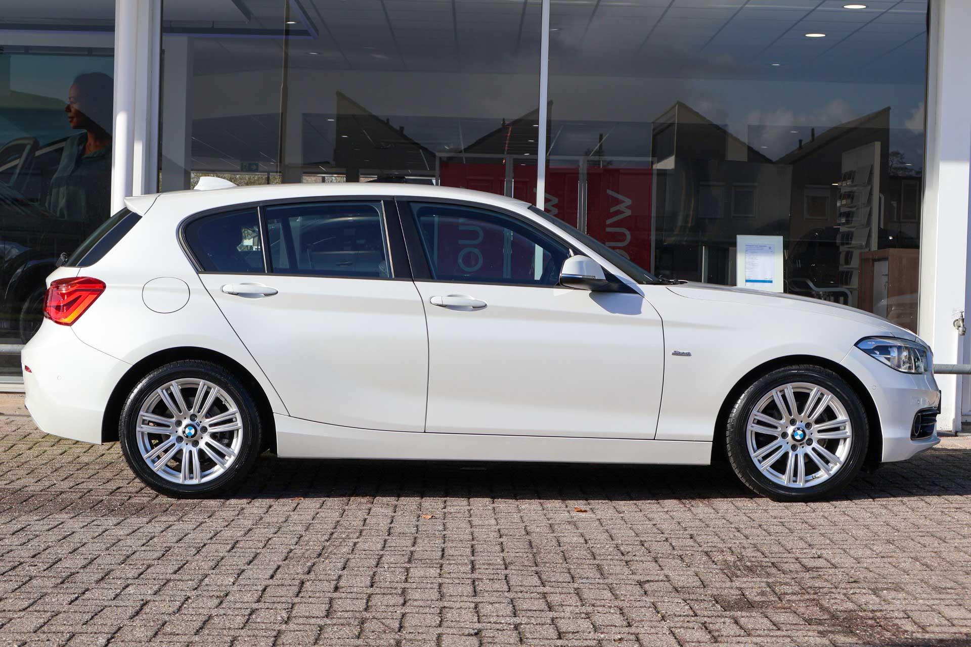 BMW 1-serie 118i 136pk AUT Sport Line High Executive - Afbeelding 3