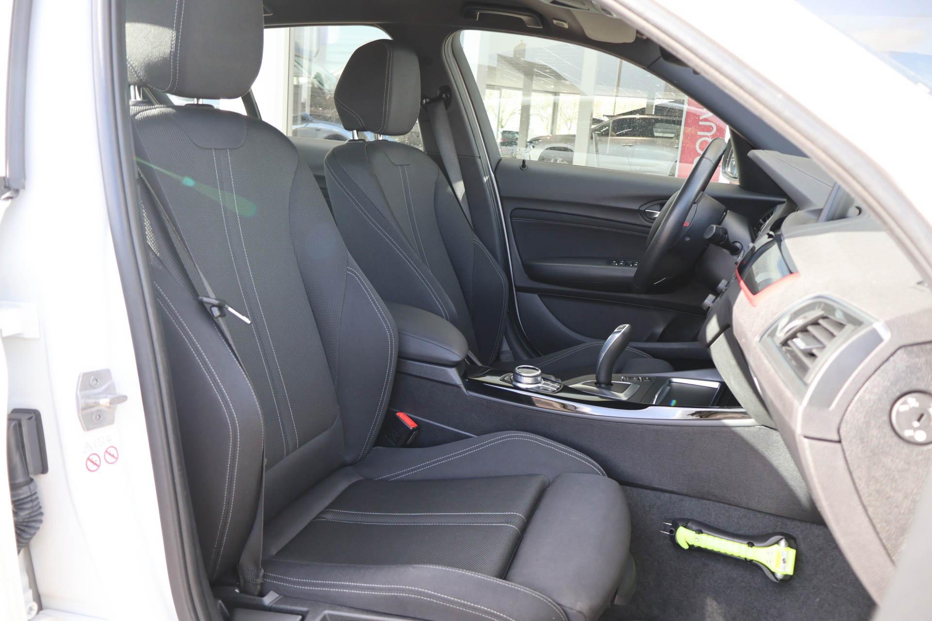 BMW 1-serie 118i 136pk AUT Sport Line High Executive - Afbeelding 4