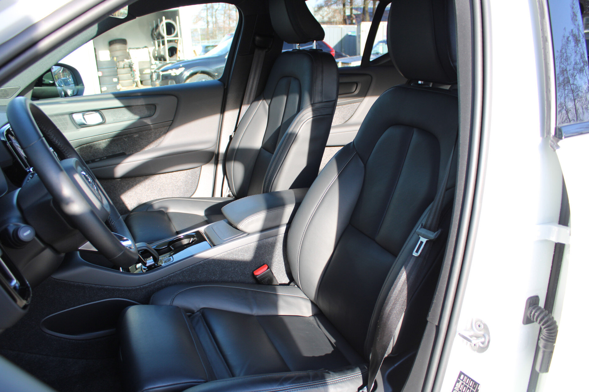 Volvo XC40 Twin Motor Plus 82 kWh - Afbeelding 4