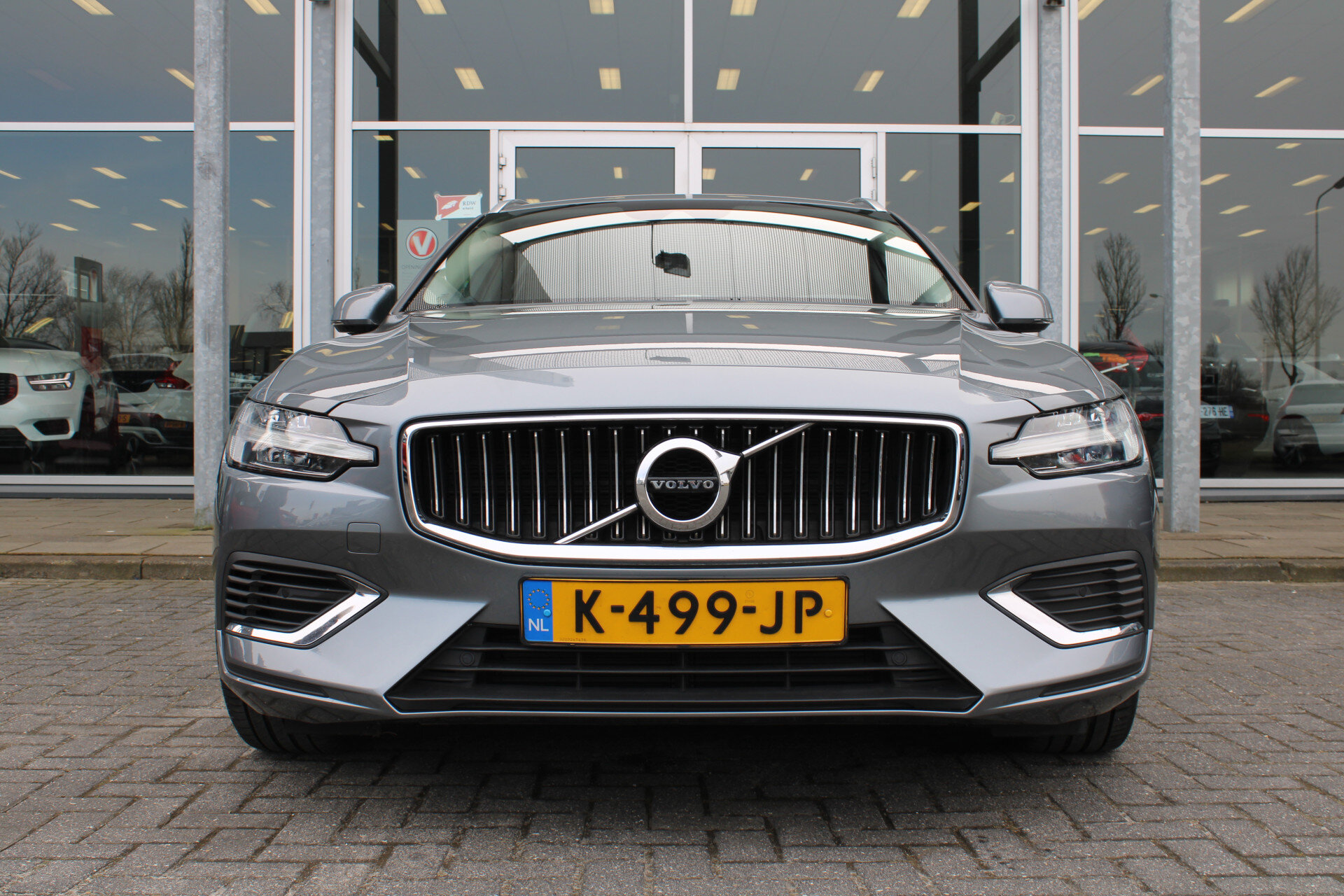 Volvo V60 T6 Recharge AWD R-Design - Afbeelding 4
