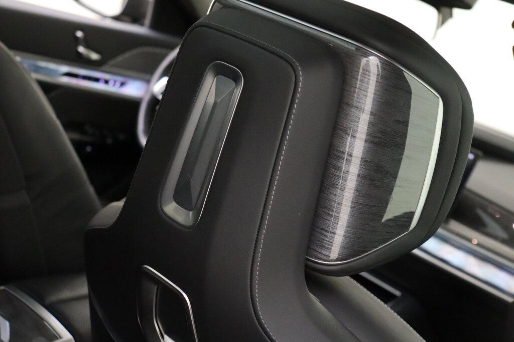BMW i7 23