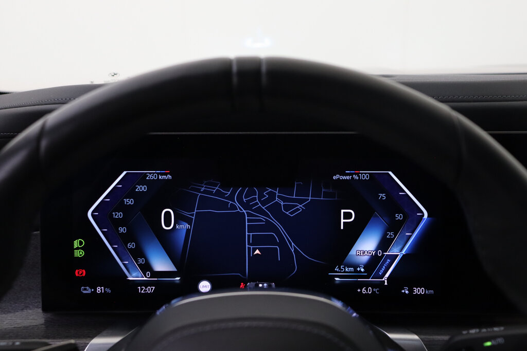 BMW i7 55
