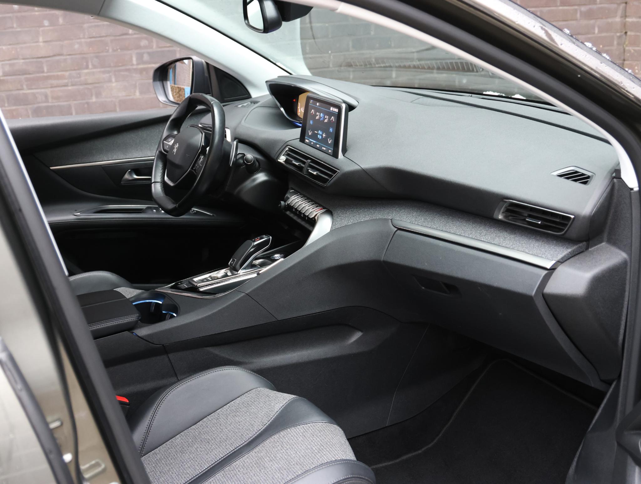 Peugeot 5008 SUV Premium Avantage 130pk Automaat - Afbeelding 5