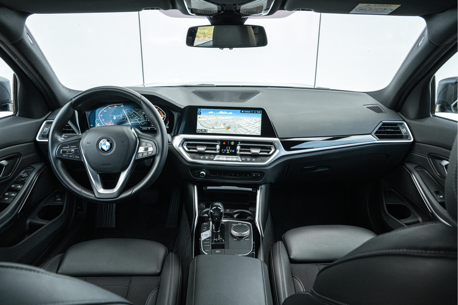 BMW 3 Serie Touring 318i Sport Line Automaat - Afbeelding 3