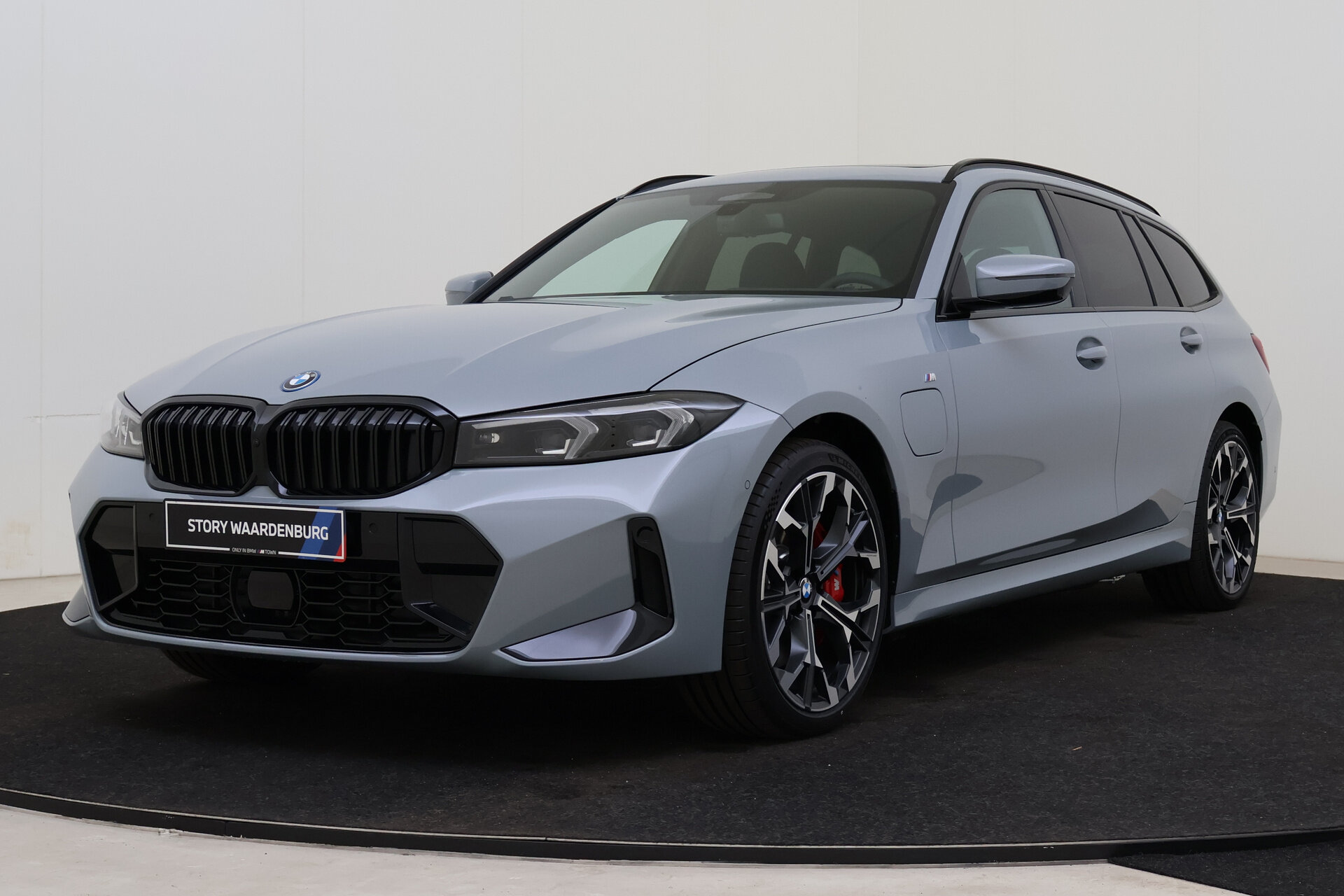 BMW 3 Serie Touring 330e High Executive M Sport Automaat