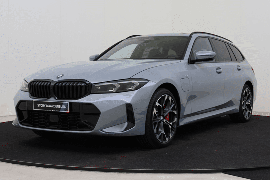 BMW 3 Serie Touring 330e High Executive M Sport Automaat